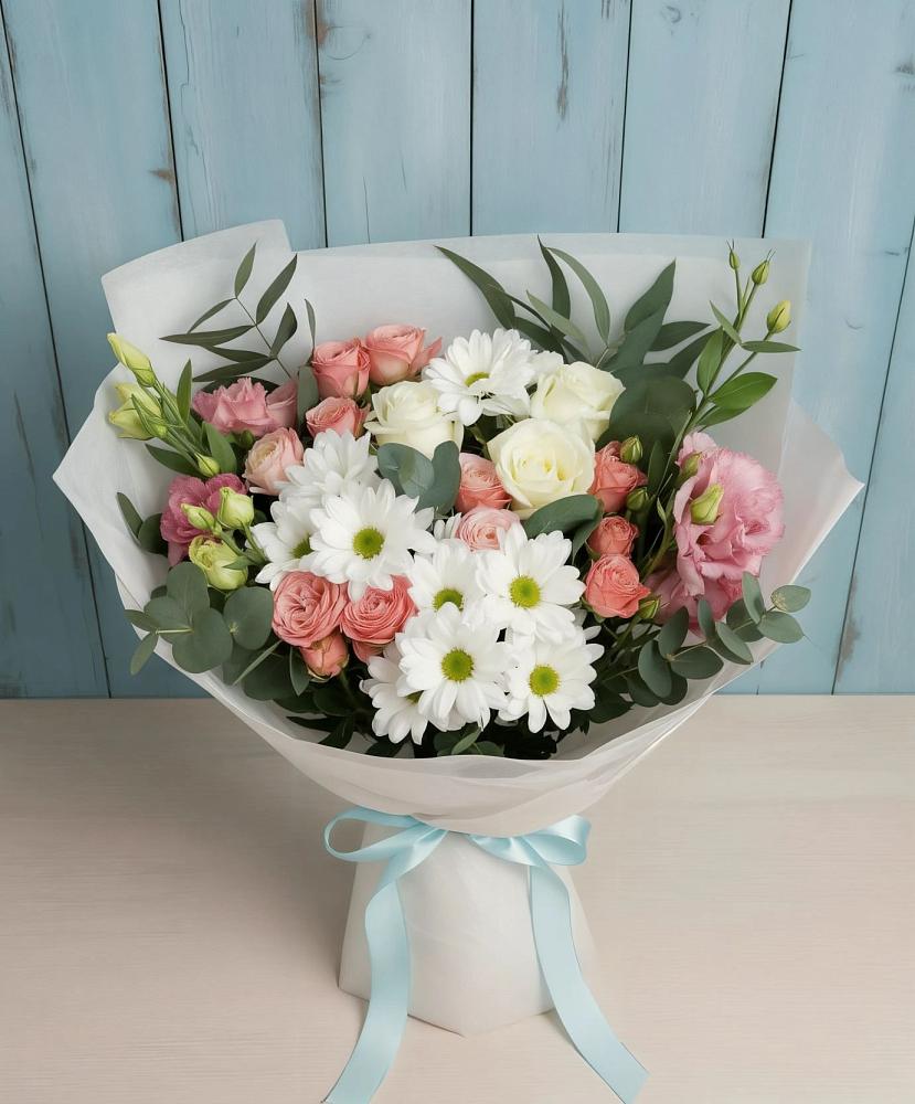 Букет цветов из: Розы, Лизиантусы и Хризантемы в Верхнее Синячихе