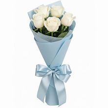 Букет 5 Белых роз Проуд в Верхнее Синячихе