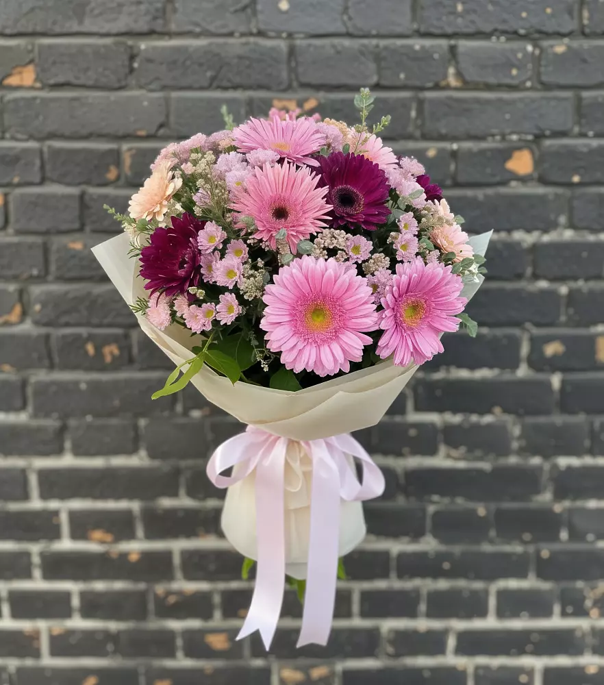 Букет цветов из: Герберы и Хризантемы в Верхнее Синячихе