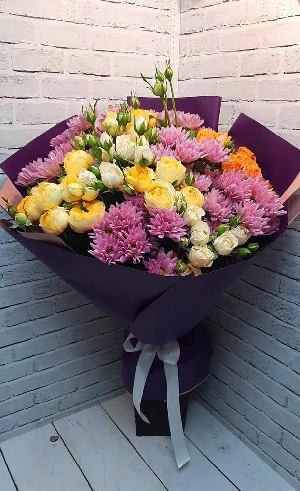 Букет цветов из: Хризантемы и Розы в Верхнее Синячихе