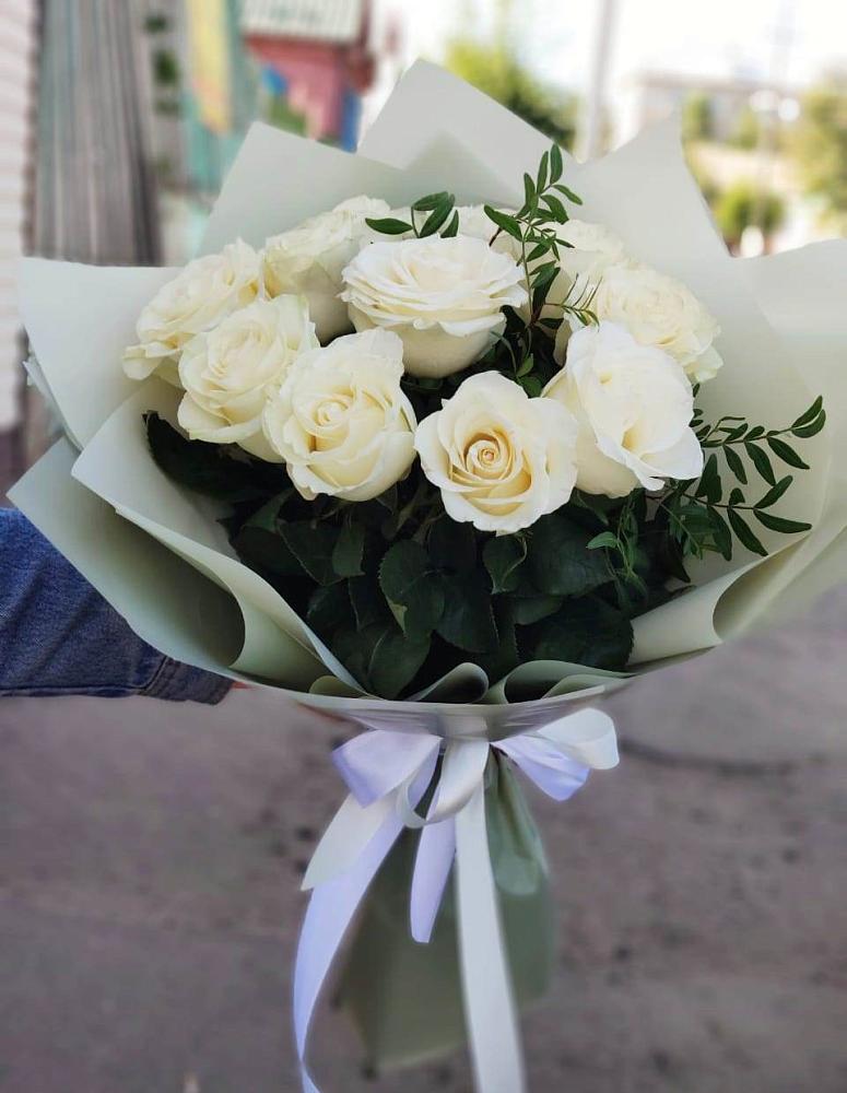 Букет Белые розы Проуд в Верхнее Синячихе