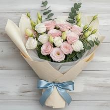 Букет цветов из:  Лизиантусы в Верхнее Синячихе