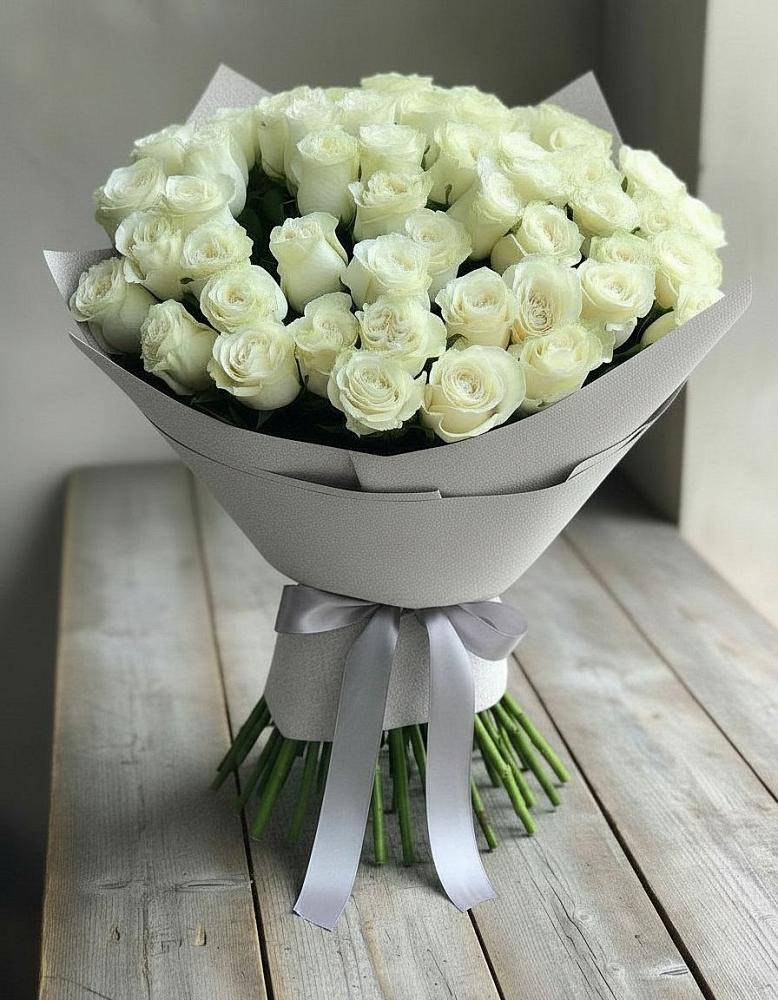 Букет 35 Белых роз в Верхнее Синячихе