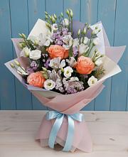 Букет цветов из:  Лизиантусы, Розы, Альстромерии и Гипсофила в Верхнее Синячихе
