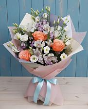 Букет цветов из:  Лизиантусы, Розы, Альстромерии и Гипсофила в Верхнее Синячихе