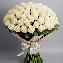 Букет 101 беля роза Белоснежка в Верхнее Синячихе