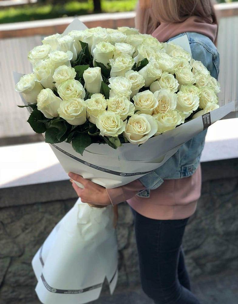 35 Белых роз в Верхнее Синячихе Букет 35 Белых роз в Верхнее Синячихе