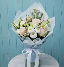 Букет цветов из:  Розы и Лизиантусы в Верхнее Синячихе