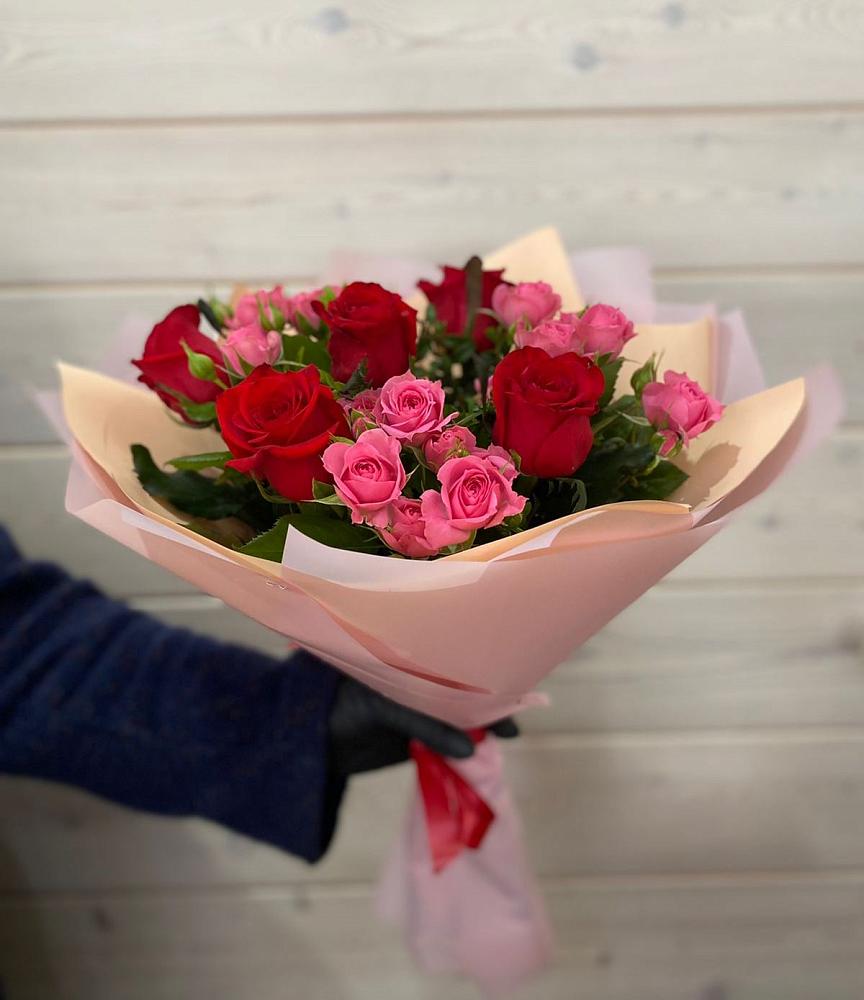 Букет цветов из: Розы в Верхнее Синячихе