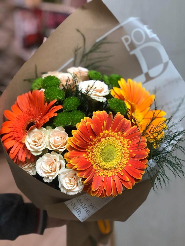 Букет цветов из: Герберы, Хризантемы и Розы в Верхнее Синячихе