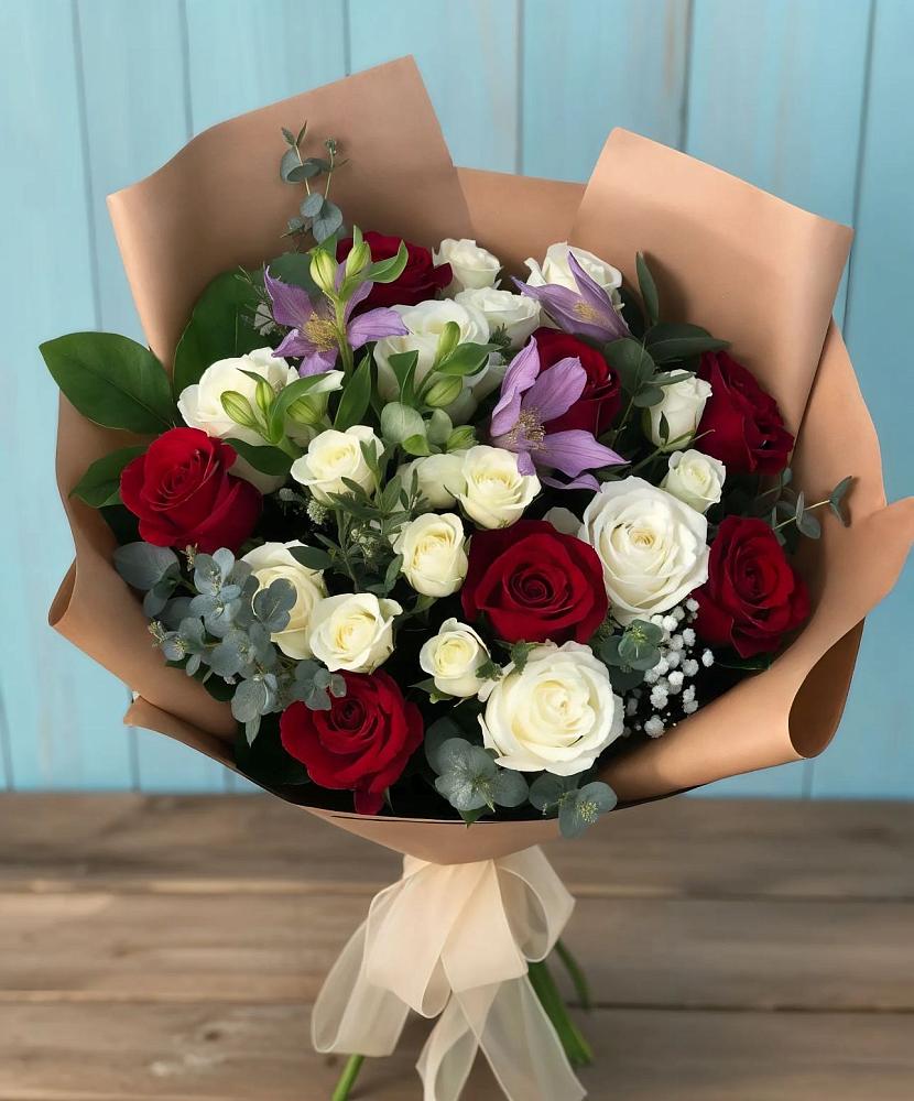 Букет цветов из: Розы и Альстромерии в Верхнее Синячихе