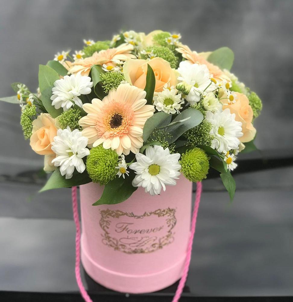 Цветочная композиция из Розы, Герберы и Хризантемы в шляпной коробке в Верхнее Синячихе